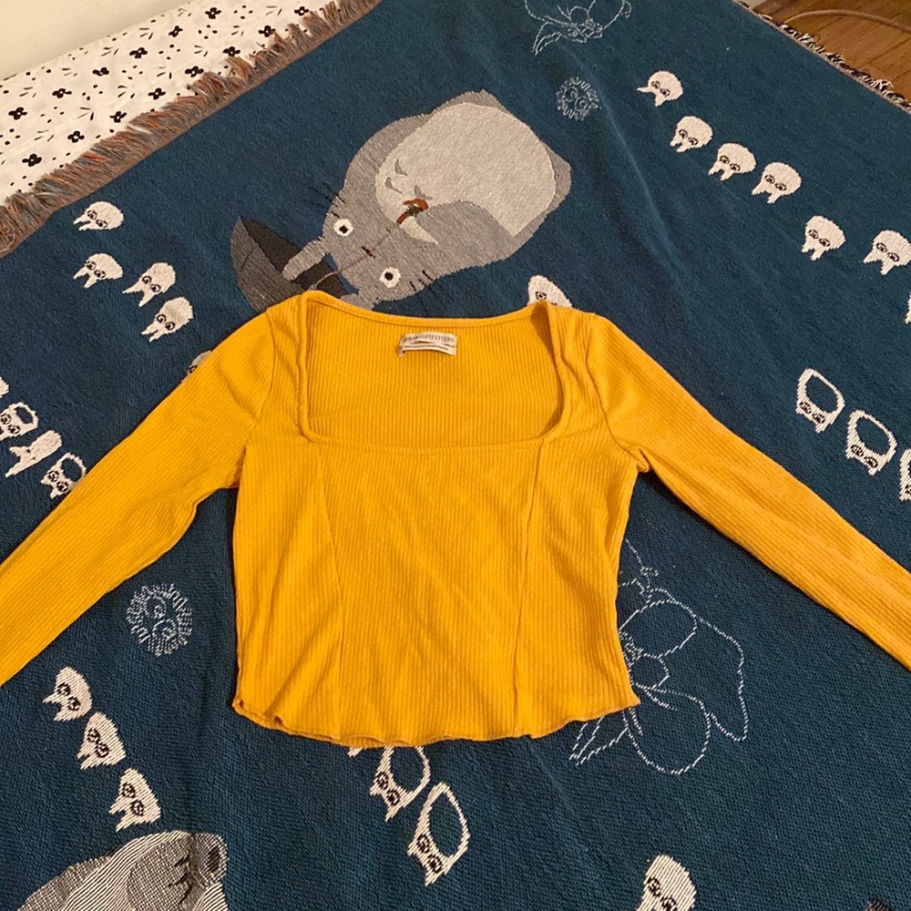 🌼💛 UO Square Neck Top 🌼💛 - Picture 2 of 6